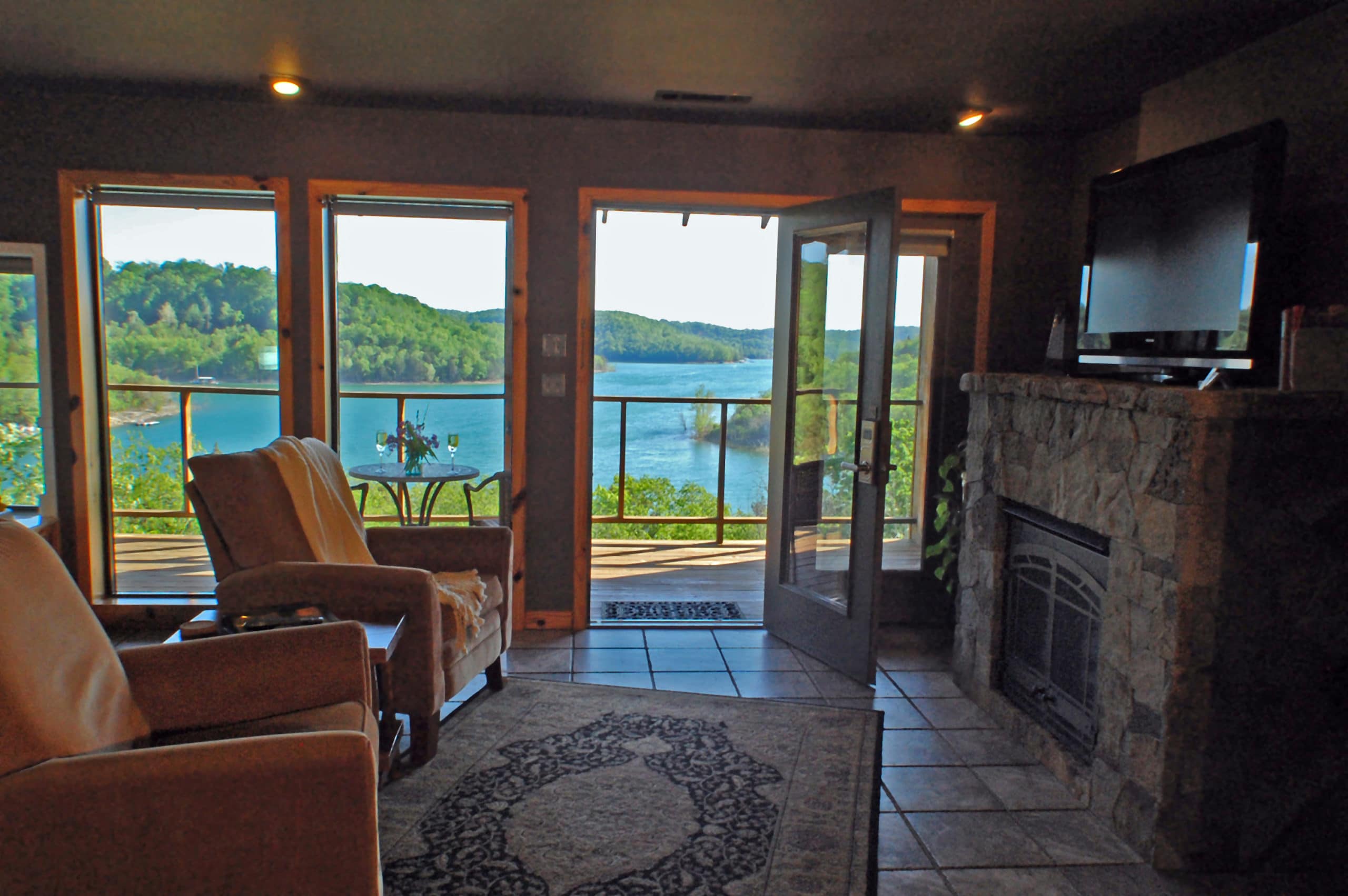 Lake View Suites