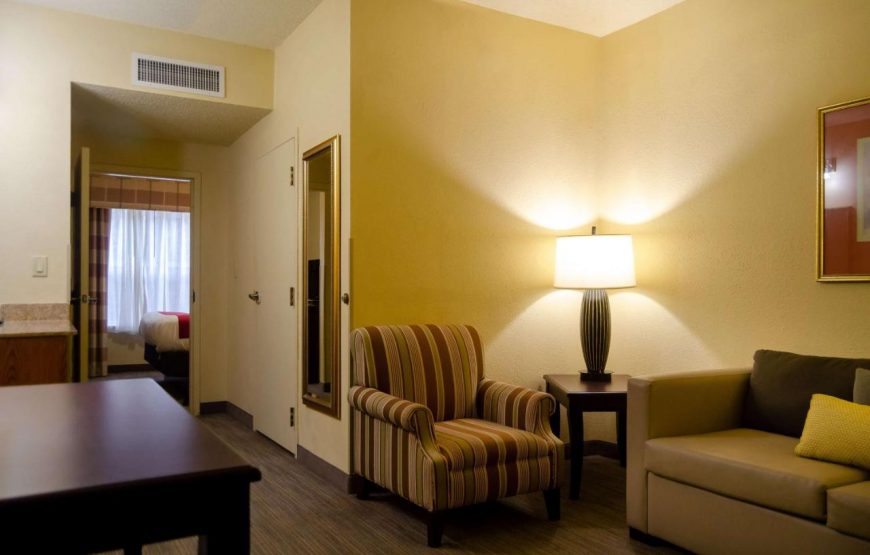 Extended Stay Queen Suite – Non-Smoking