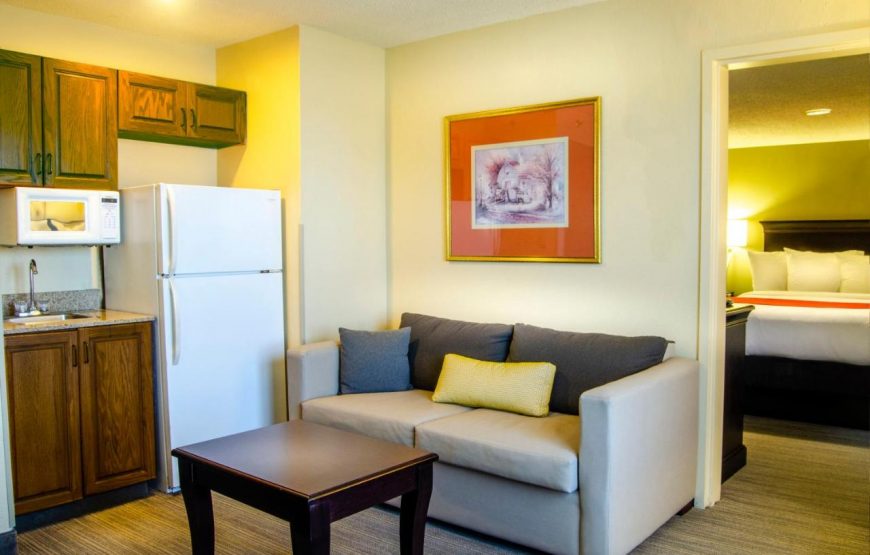 Extended Stay Queen Suite – Non-Smoking